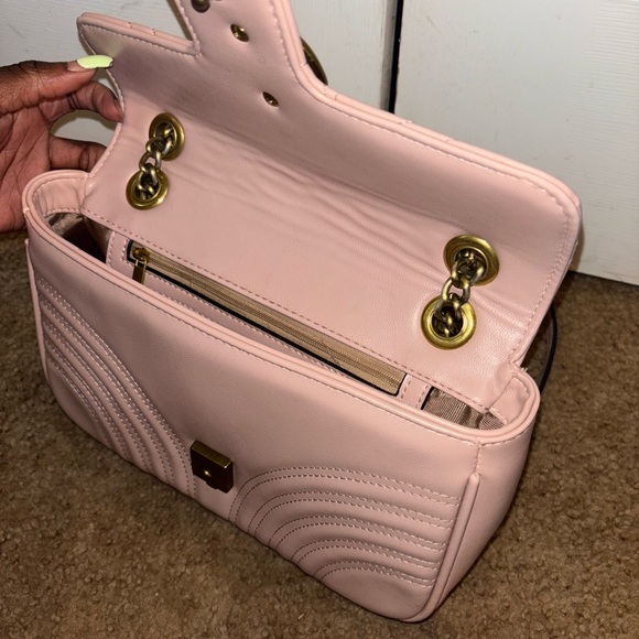 Gucci Pink and Gold Crossbody Bag with Quilted Design - Picture 10 of 17